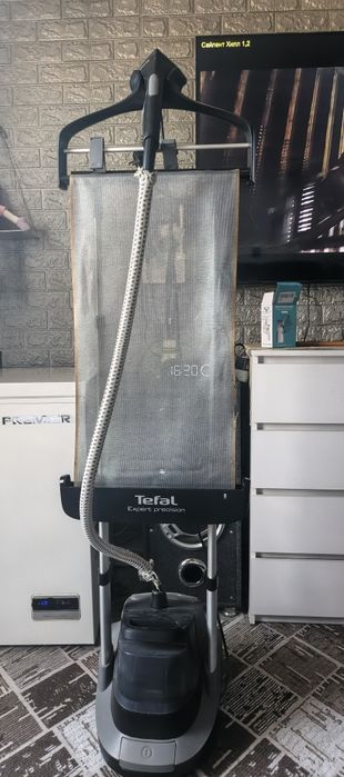 Продам вертикальный отпариватель Tefal Expert Precision IT9501