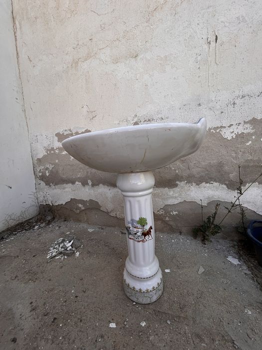 Раковина тюльпан б/у