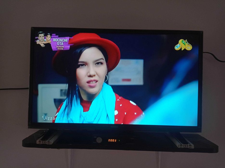 Продаеться плоский телевизор