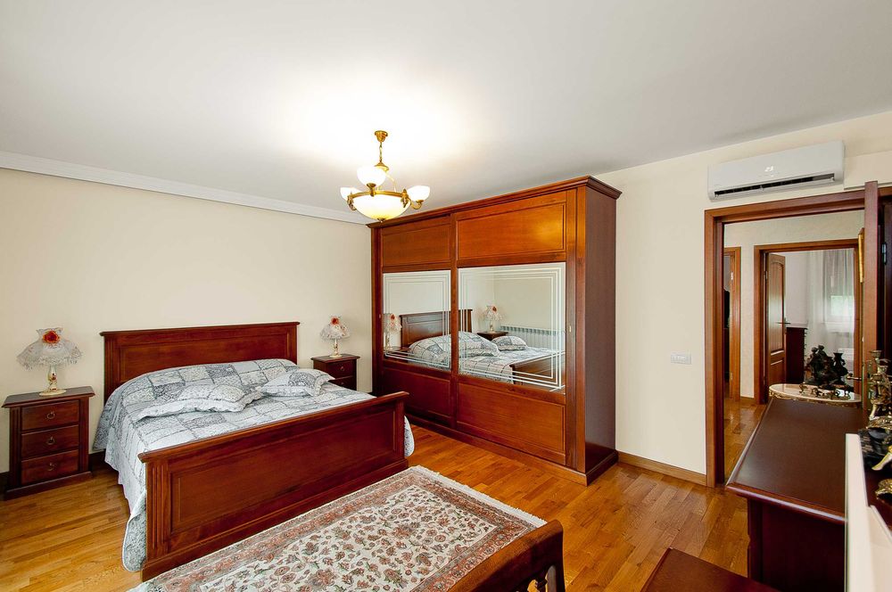 Vanzare  Vila P+1 IN Braila 4 Camere  SUP.160m2  Mobilata  si  utilata