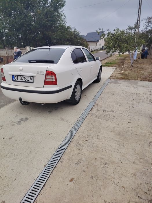 SKODA Octavia 2010 — imagine 4