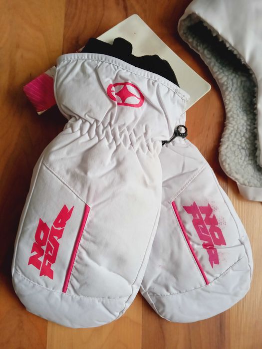 Нови  Комплект Каска  и очила за ски