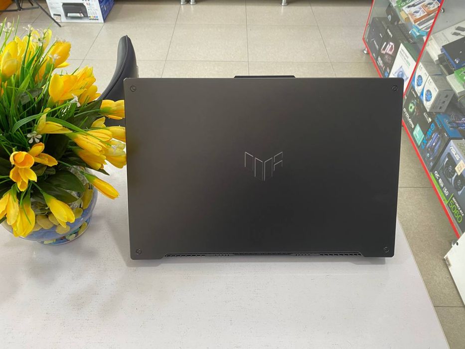 Asus tuff 17,3 ekran 16/512