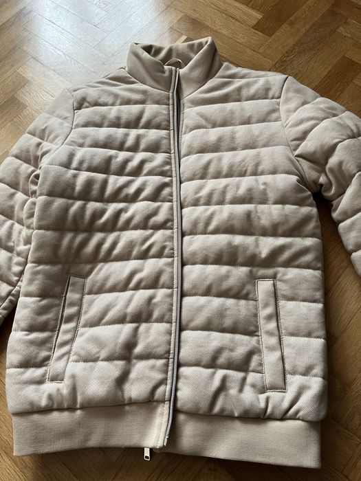 Пролетно яке бежов цвят