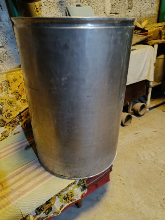 Продается оцинкованная бочка