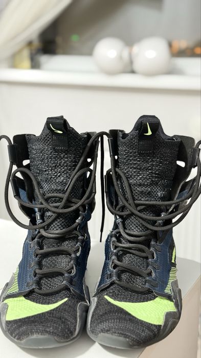 Nike HyperKO 2.0 в расцветке "неон".