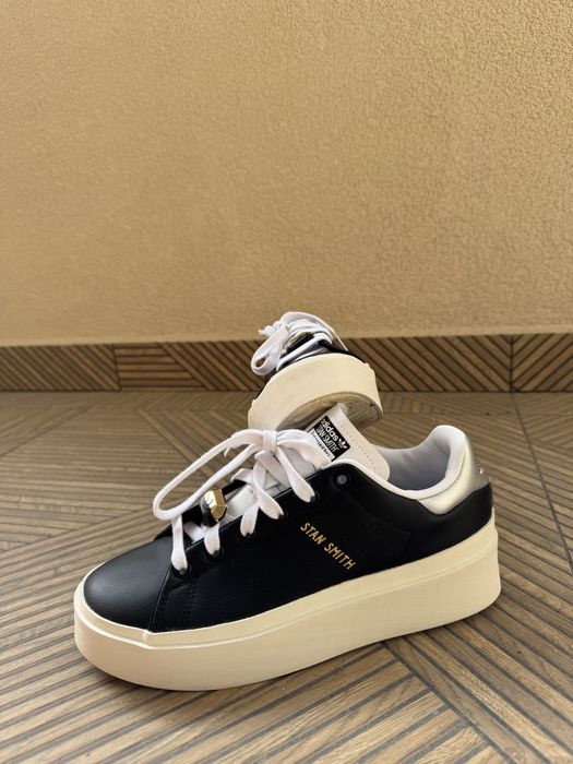 Дамски маратонки Adidas Stan Smith