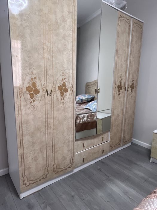 Спальный гарнитур