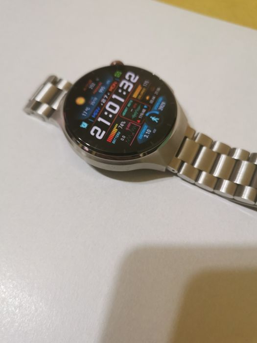Vând smartwatch Huawey Watch 4 pro, curea piele