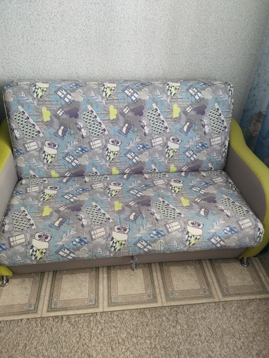 Продам диван хороший