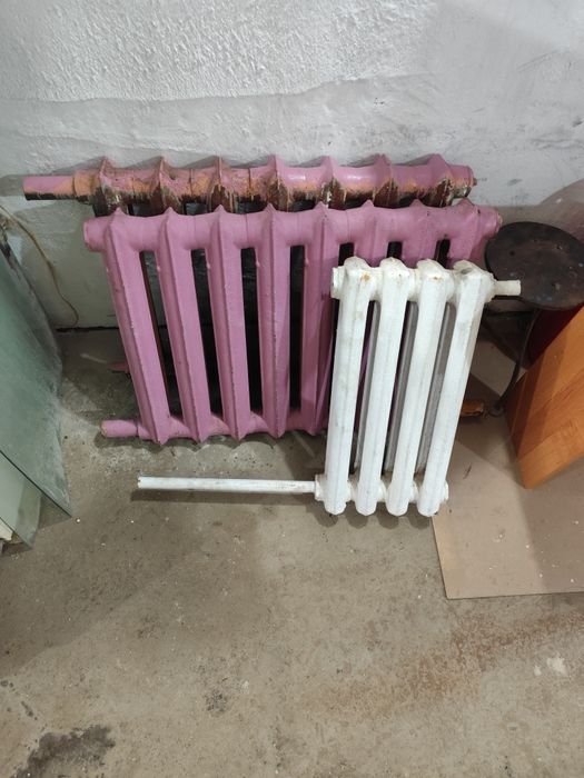 Продам чугунные батареи