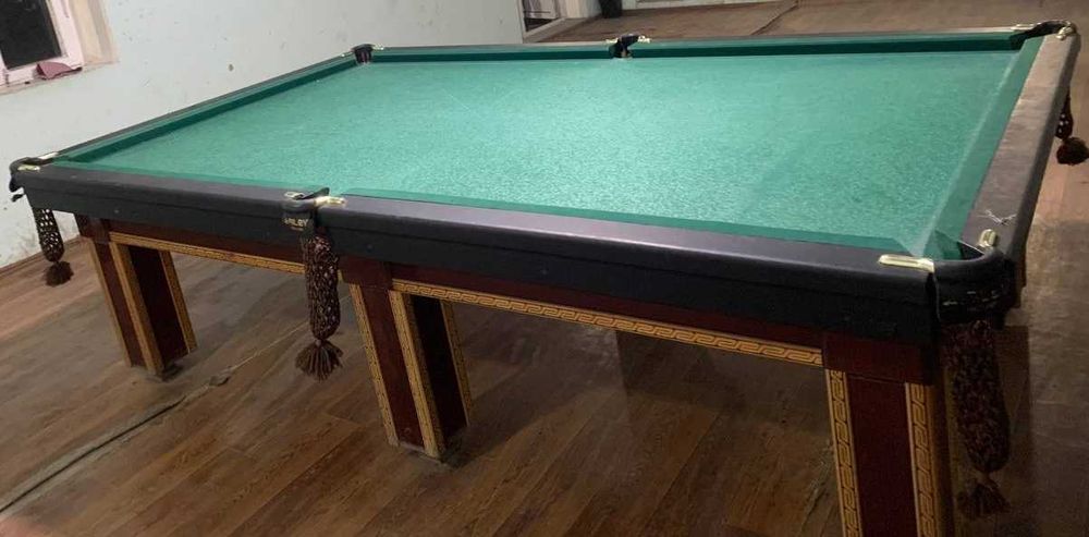 Blyarniy stol komplekt