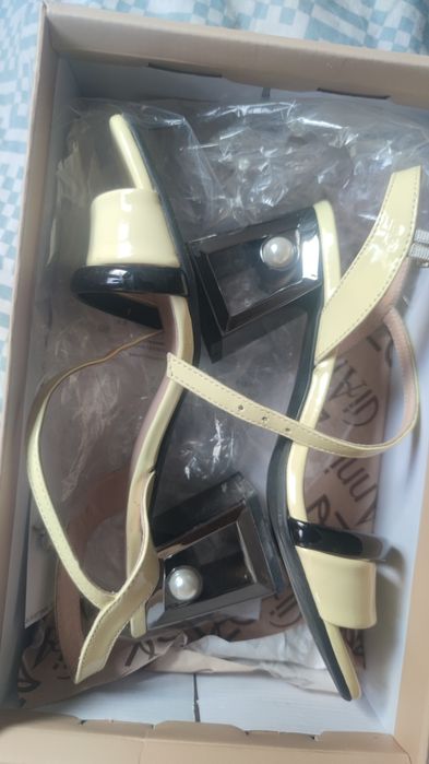 Дамски сандали Gianni