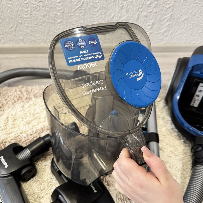 Пылесос Philips PowerPro Compact 1900W (б/у)