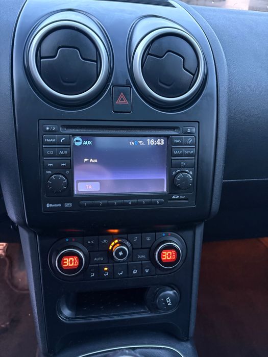 Nissan Qashqai 2012 4x4 navi