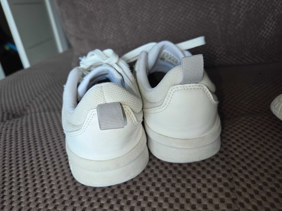Маратонки Адидас+ подарък втори чифт