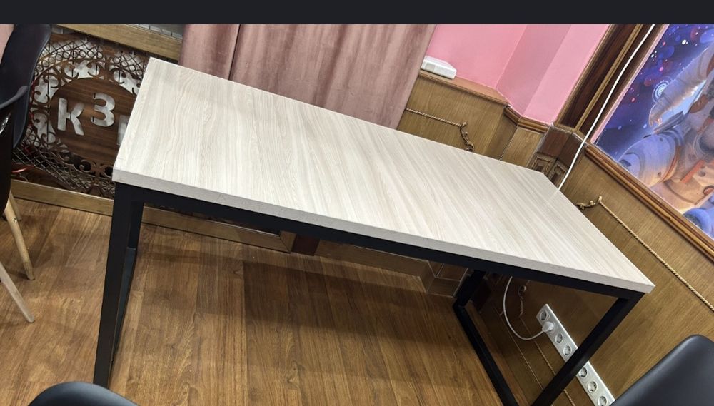 Стол в стиле ЛОФТ