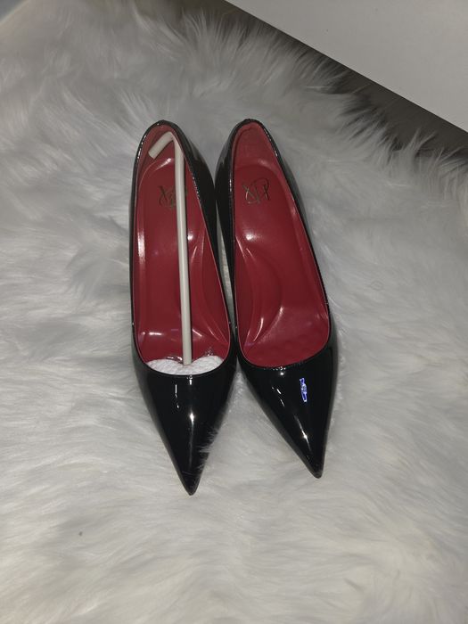 Продам туфли женские