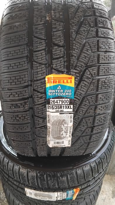 Гуми 295.35.19. PIRELLI  SOTTOZERO