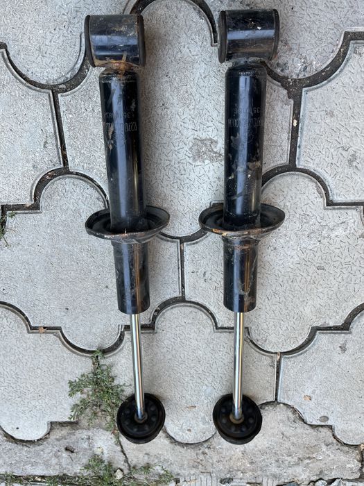 Амортизаторы на Ауди с4