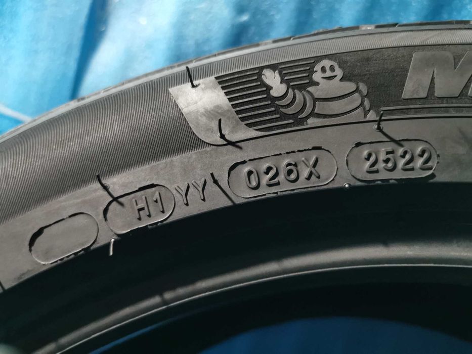 245/45 R19 - 275/40 R19 - michelin m+s 4 bucati 2 marimi