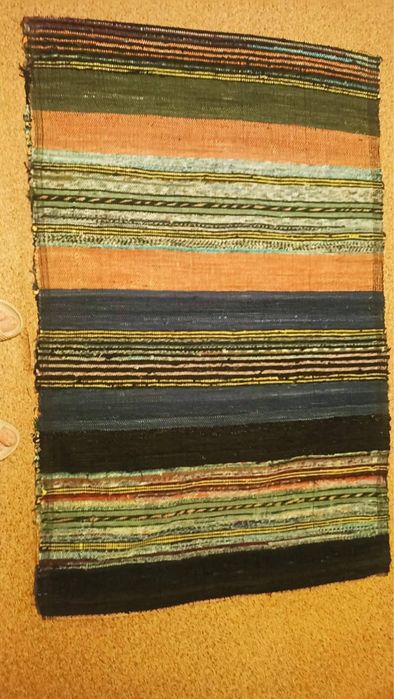 Продавам домашно ръчно тъкани черги!