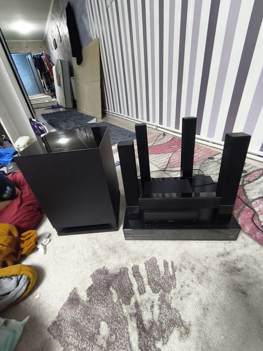 BDV-E970W Sistem Home Cinema 5.1 cu Blu-ray 3D™ (