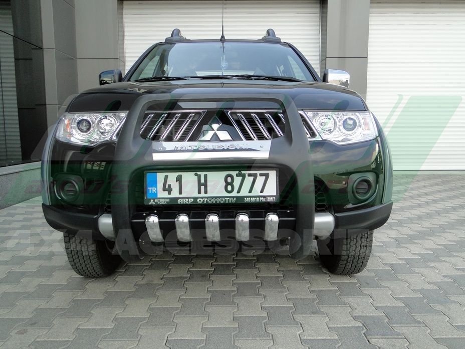 Bullbar poliuretan Mitsubishi l200