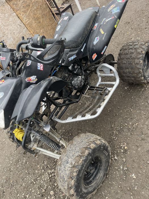 Vând ATV -ul în regulă cu acte