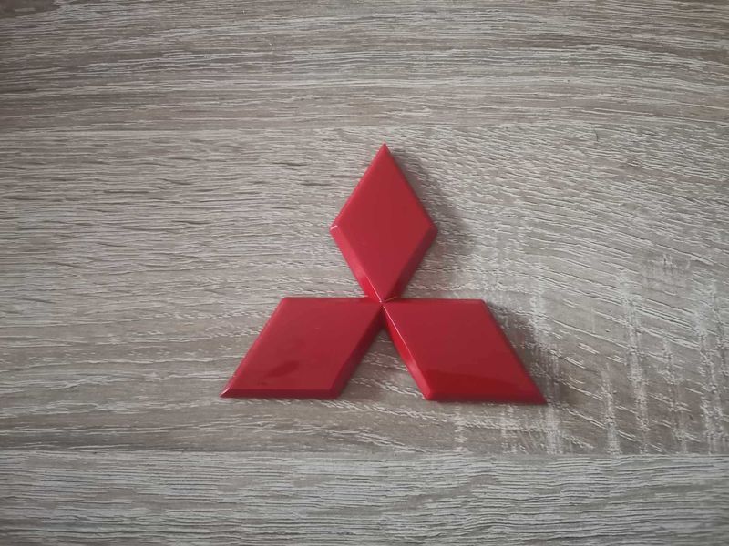 червено лого Mitsubishi 10.5 см