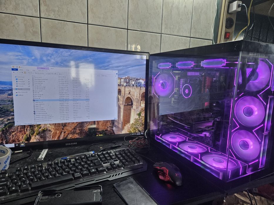 Unitate PC Gaming Ryzen 5 5600 video 8GB RX 5700 16GB RAM M2