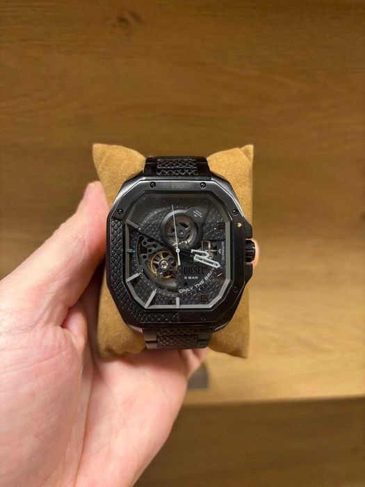 Мъжки часовник Diesel, различни модели, метална/кожена каишка