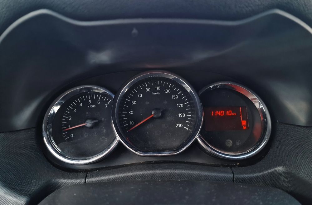 Dacia Duster LOOK 2017 - 114.000Km / Ac / Scaune Incalzite / Import Germania