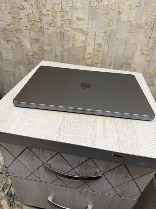 Macbook pro m2pro 16”