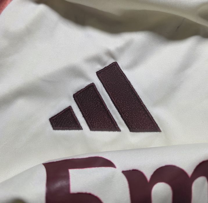 Tricou de fotbal , Lyon 24/25kit