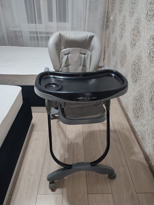 Детский стульчик для кормления