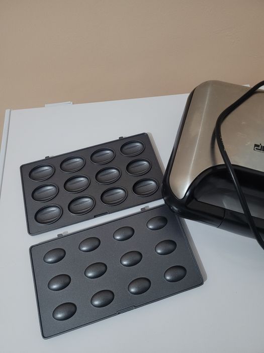 Продам вафельницу 7в1