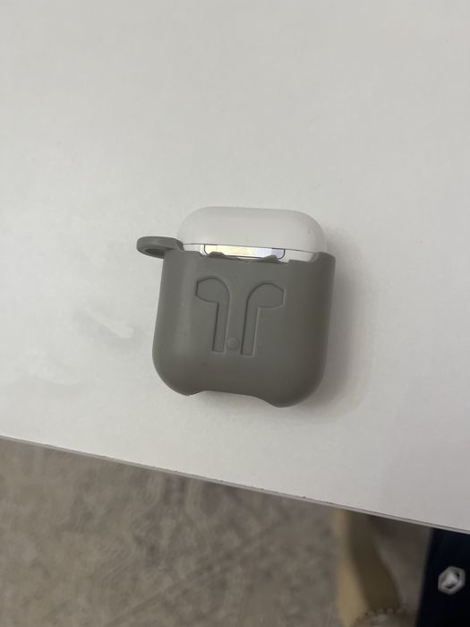 Аирподс 1 модель оригинал