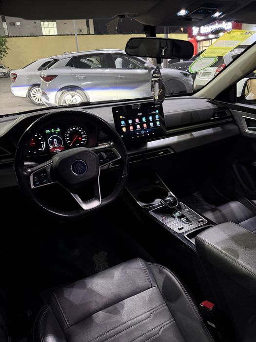 BYD Qin EV 2023 — 5