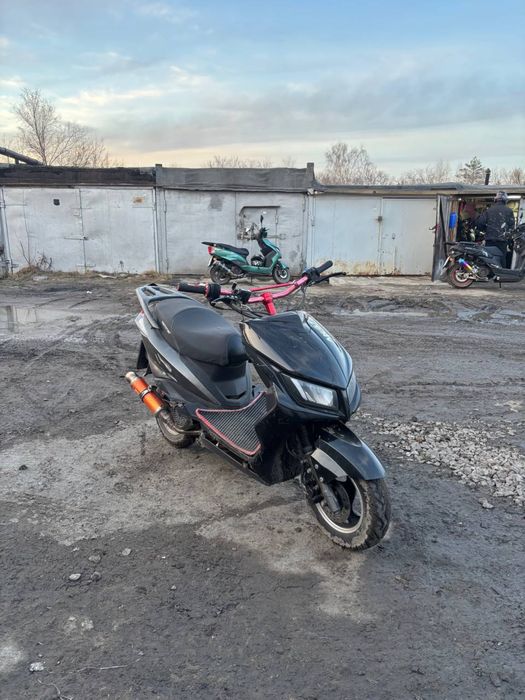 Продам скутер м8