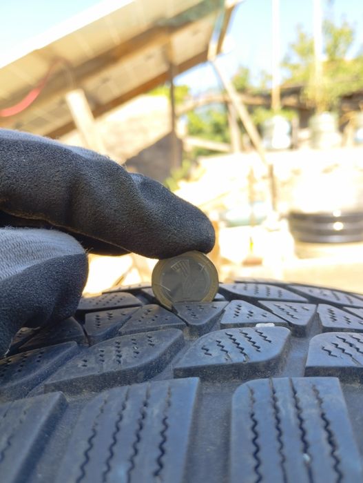 Зимни Гуми Bridgestone-175/55/15-2бр за 40лв.