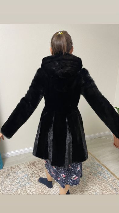 Продам норковую шубу