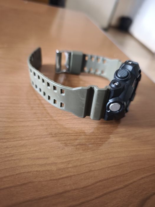 Casio GA-710TU часовник