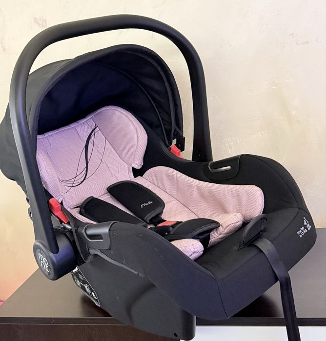 Стол- кошница за кола Moni