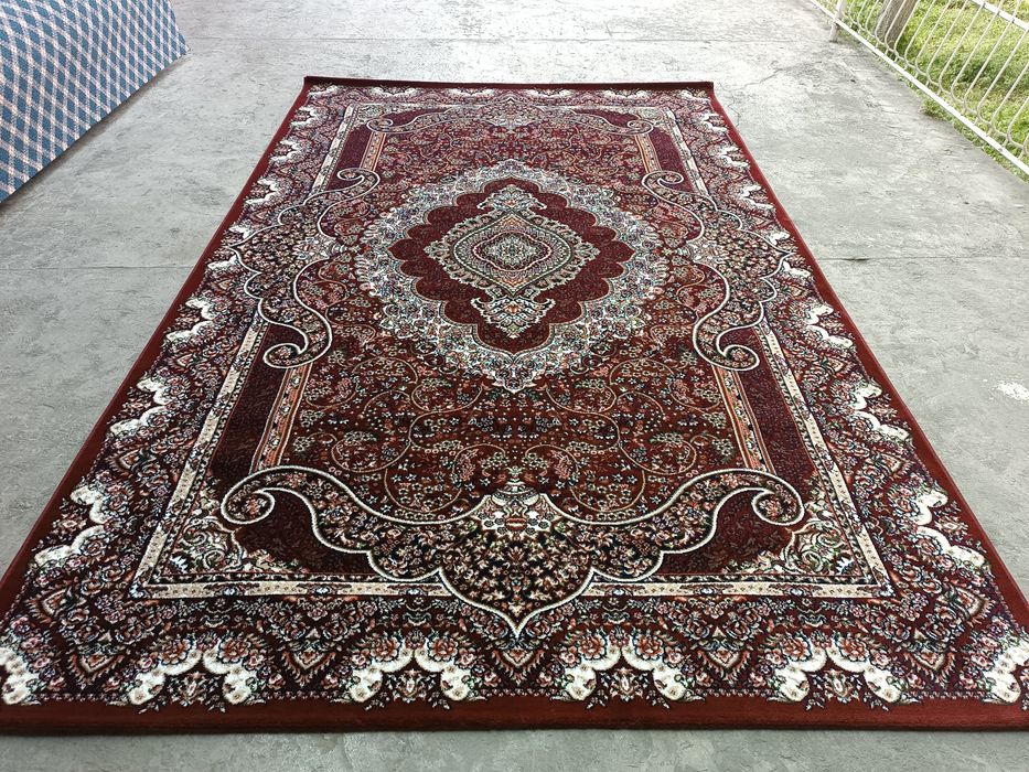 Gilam sotiladi ikkiyarimga toʻrt optim gilamalar arzon gilamlar