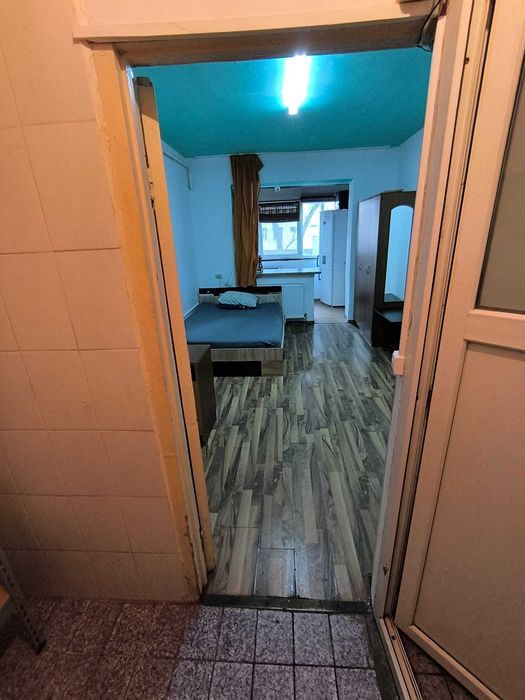 Garsoniera modesta la 7 min de metru Aparatorii Patriei