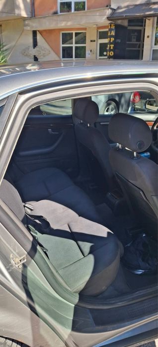 Автомобил Audi A4