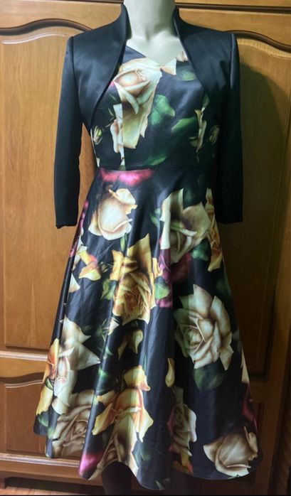 Rochie eleganta neagra  din satin