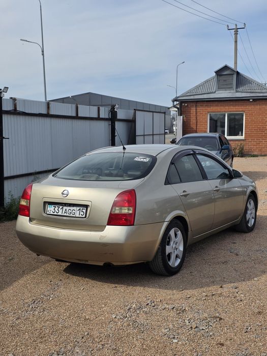 Nissan Primera P12