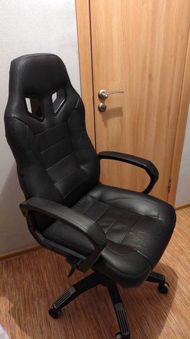 Компьютерное кресло